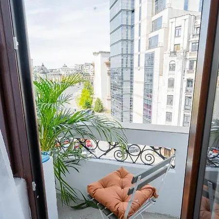 Prime Location With Breathtaking Architectural Views Apartment Bucharest