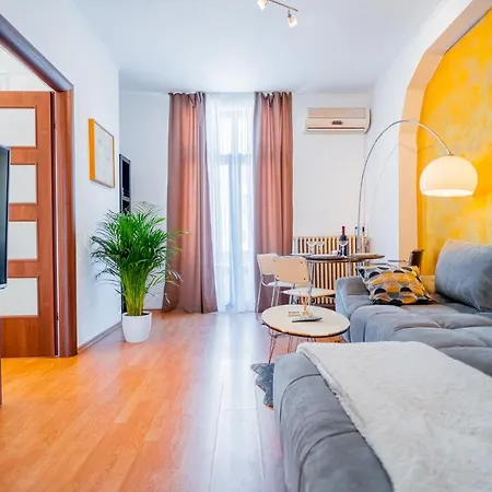 Prime Location With Breathtaking Architectural Views *