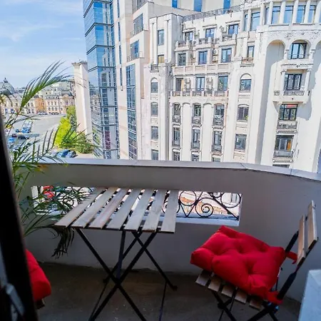 Prime Location With Breathtaking Architectural Views Apartment Bucharest