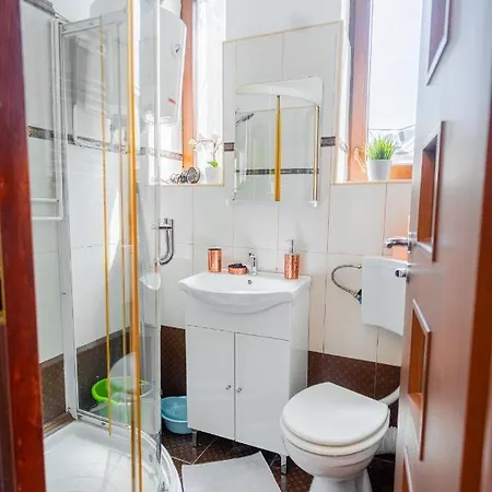 Prime Location With Breathtaking Architectural Views Apartment *