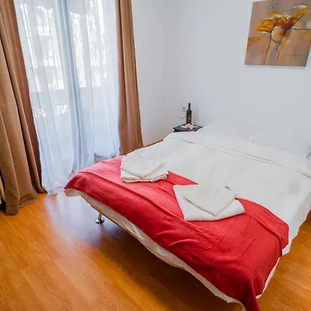 Prime Location With Breathtaking Architectural Views Apartment